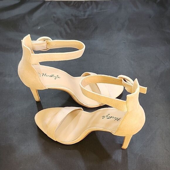 BRAND NEW HERSTYLE CHARMING- ANKLE STRAP ROUNDED BUCKLE OPEN TOE STILETTO HEEL - Picture 10 of 16